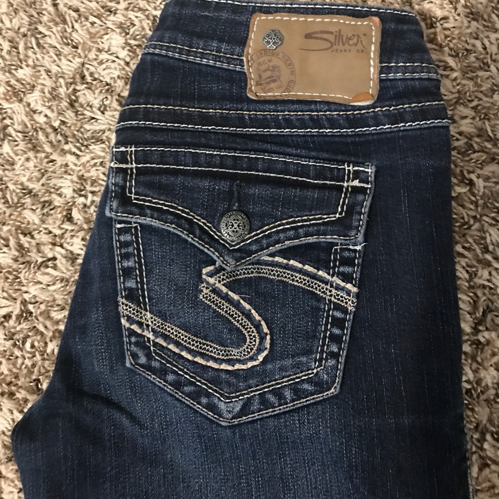 Silver Jeans Tuesday Flap